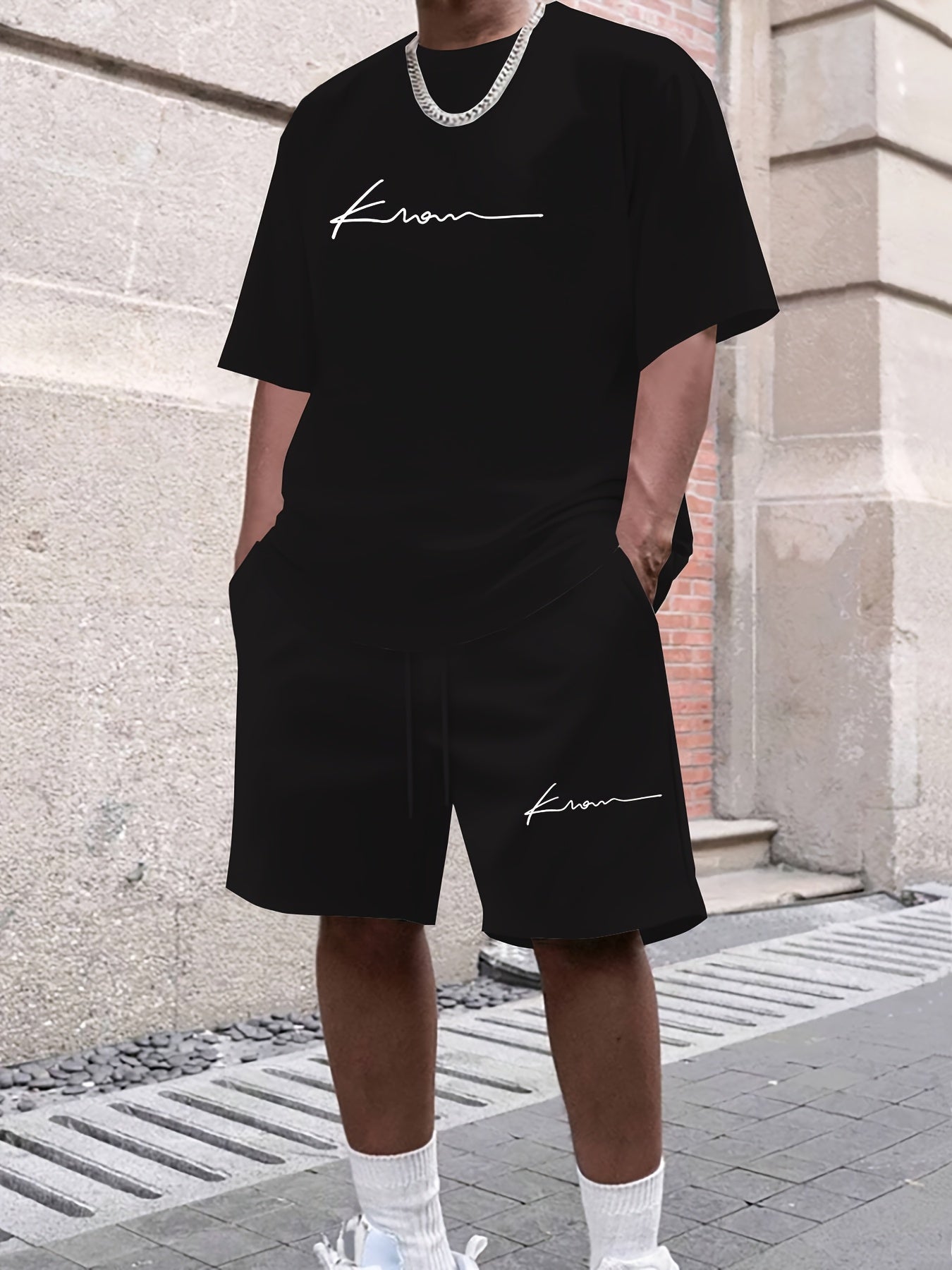 Men's suit short sleeve T-shirt and shorts