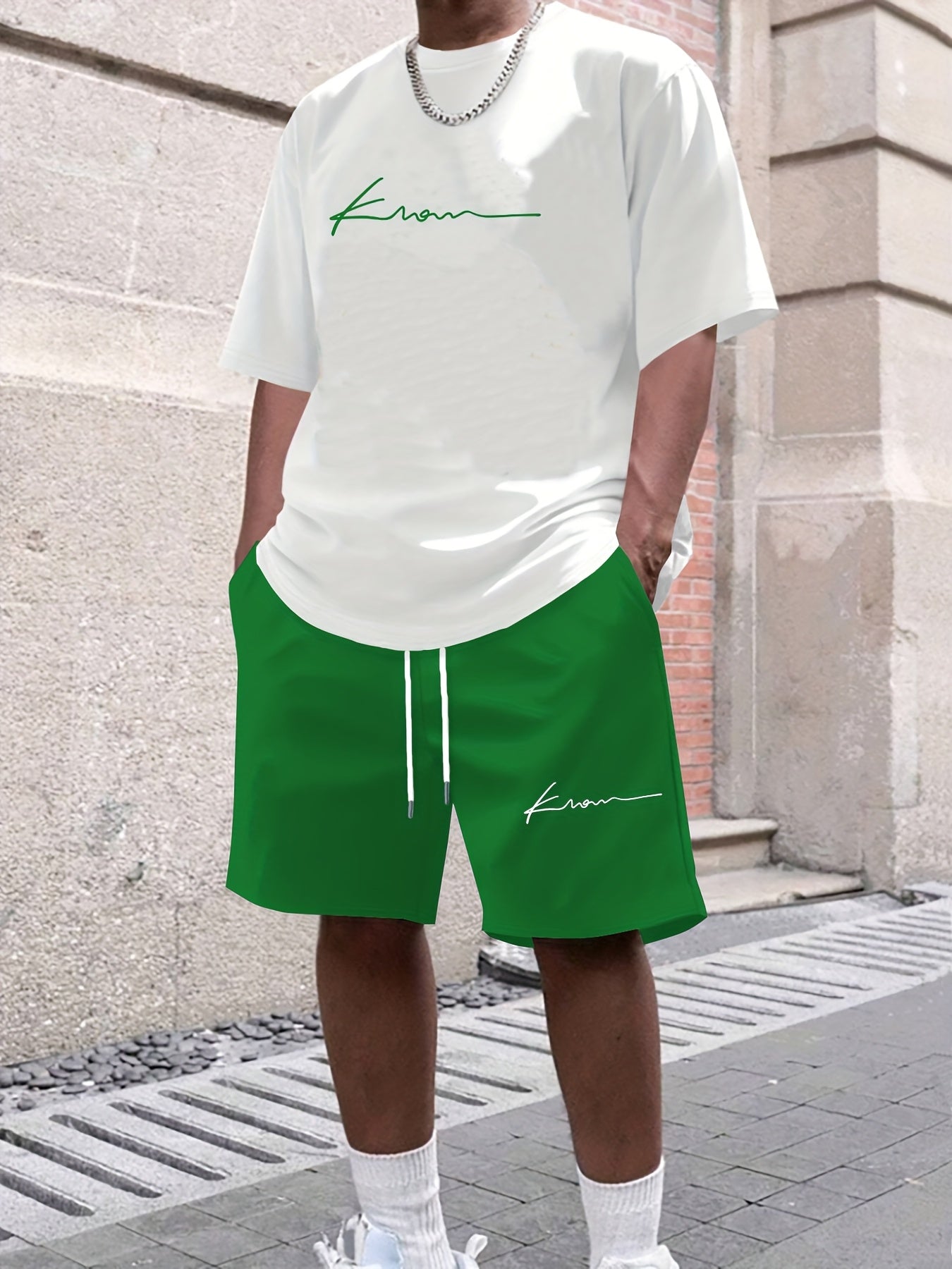 Men's suit short sleeve T-shirt and shorts
